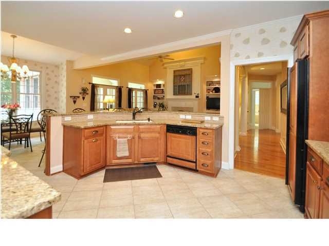 2240 Black Oak Ct, Mount Pleasant, SC 29464