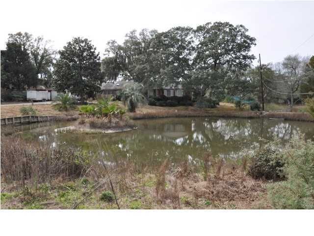 249 Bayview Dr, Mount Pleasant, SC 29464