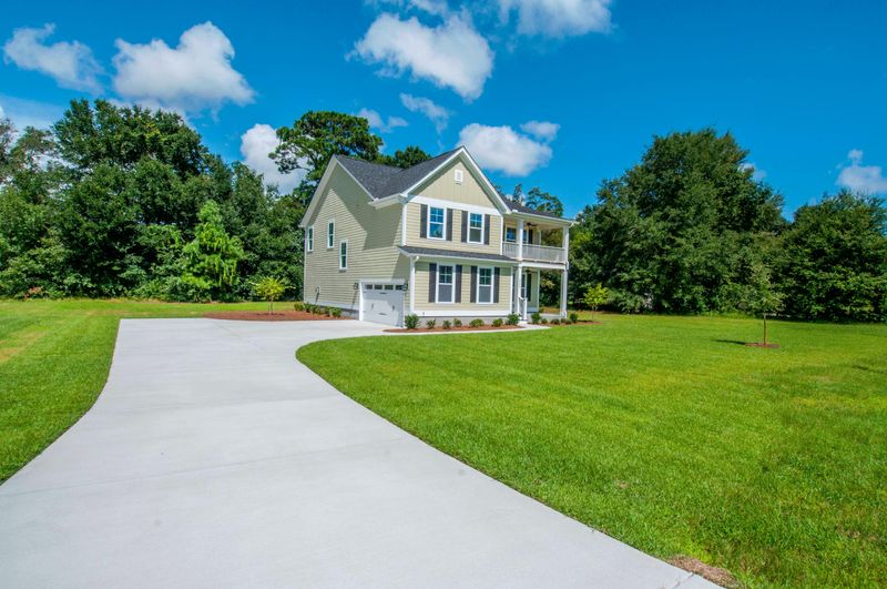 606 Sleepy Hollow Ct, Summerville, SC 29483