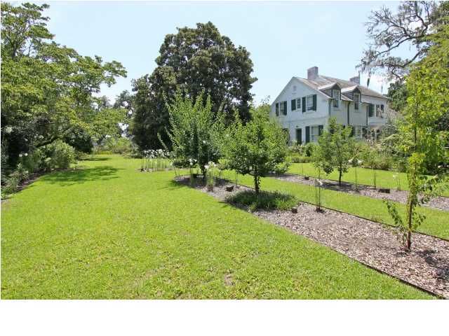 1 New Town Ln, Charleston, SC 29407