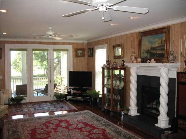 6020 Jibe Ct, Awendaw, SC 29429