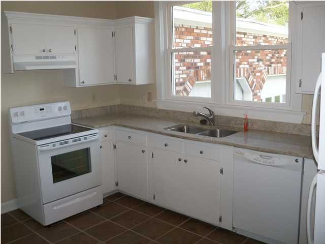 1850 Central Park Rd, Charleston, SC 29412