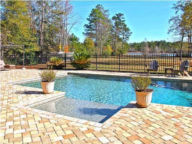 1546 Pinopolis Rd, Moncks Corner, SC 29461