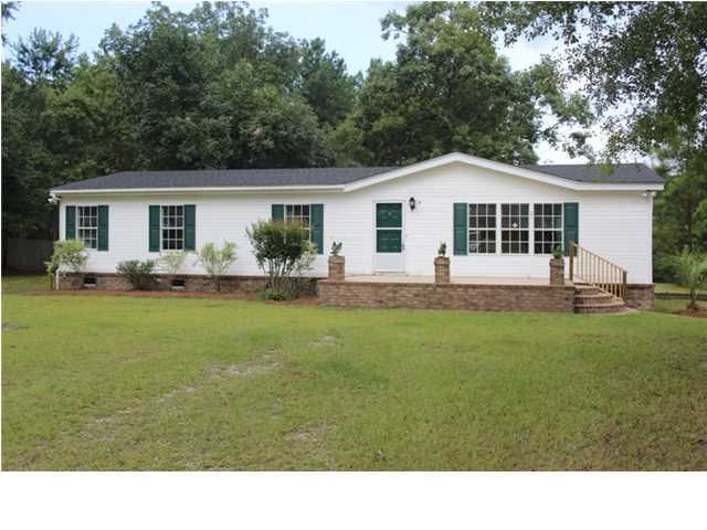592 Mccrystal Cir, Moncks Corner, SC 29461