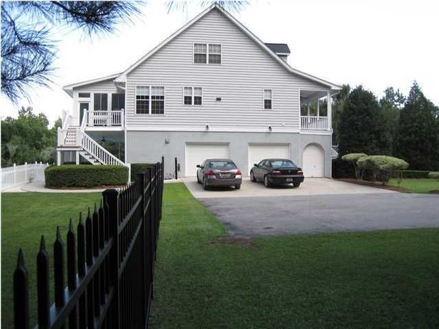 225 Saddle Trail Ln, Summerville, SC 29483