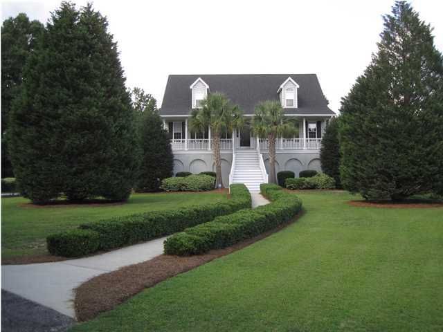 225 Saddle Trail Ln, Summerville, SC 29483