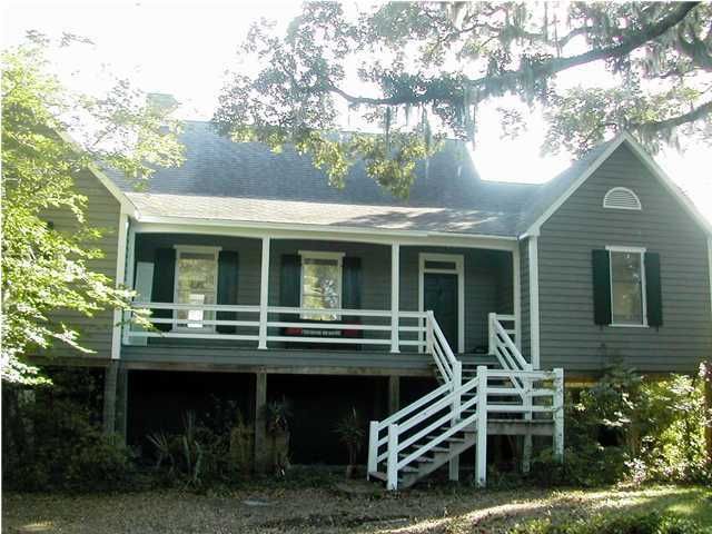 514 Romain Rd, Mcclellanville, SC 29458