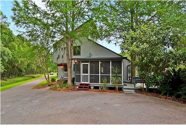 2210 Shoreline Dr, Johns Island, SC 29455