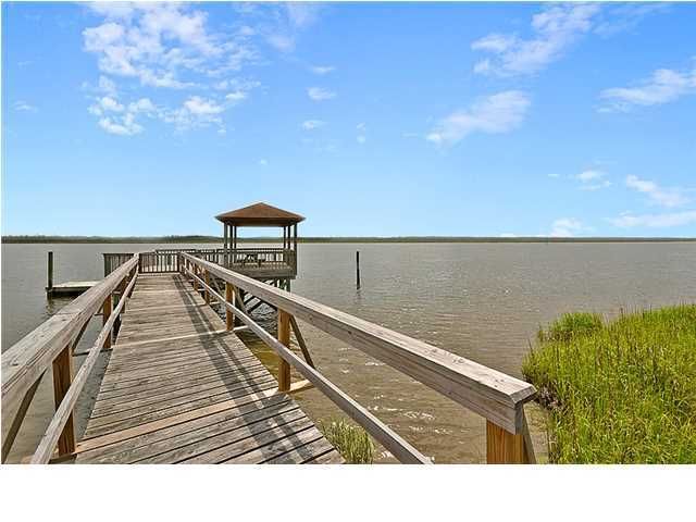 2210 Shoreline Dr, Johns Island, SC 29455