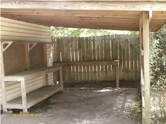1642 Rose Dr, Summerville, SC 29483