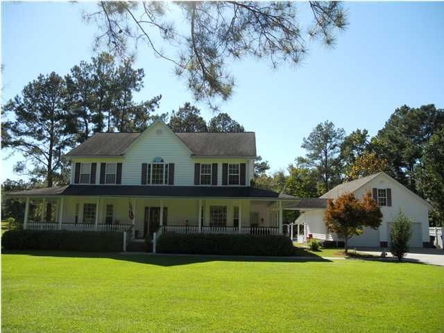 305 Squirrel Hollow Ct, Summerville, SC 29483