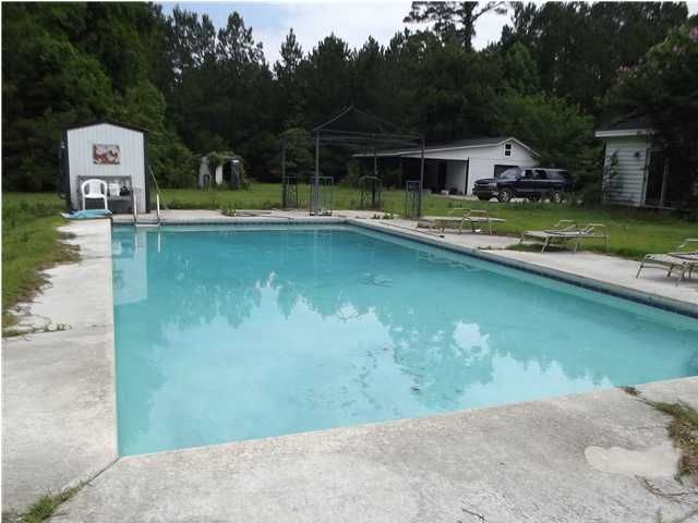 8464 Doar Rd, Awendaw, SC 29429
