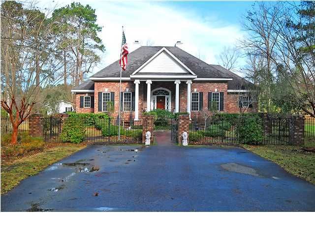 208 Rabbit Run Ln, Summerville, SC 29483