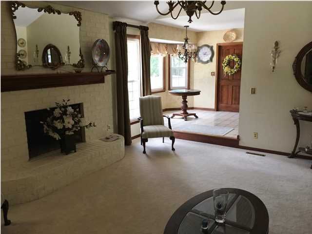 360 Embassy Dr, Summerville, SC 29483
