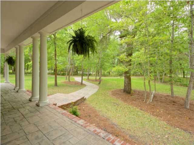 1306 Old Rosebud Trl, Awendaw, SC 29429