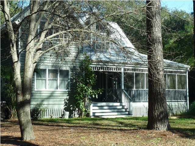 1446 Winton Rd, Mount Pleasant, SC 29464