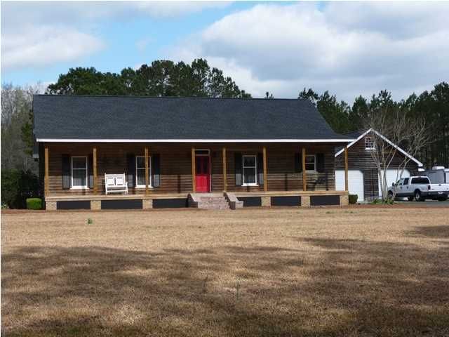 175 Candace Dr, Ridgeville, SC 29472