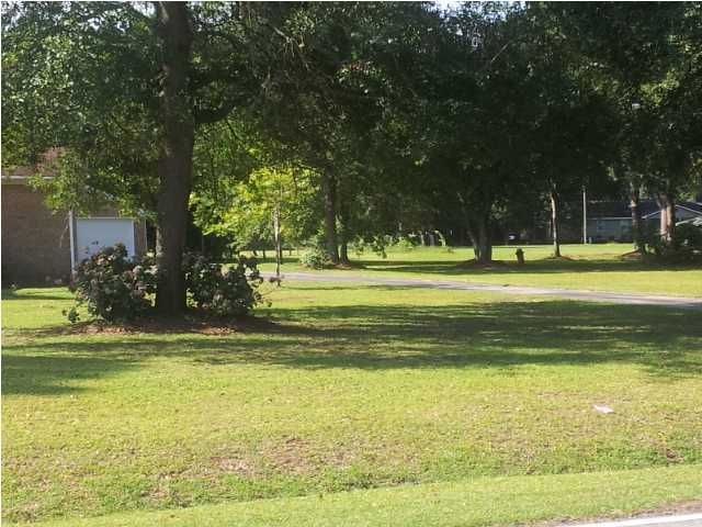 924 Whitesville Rd, Moncks Corner, SC 29461