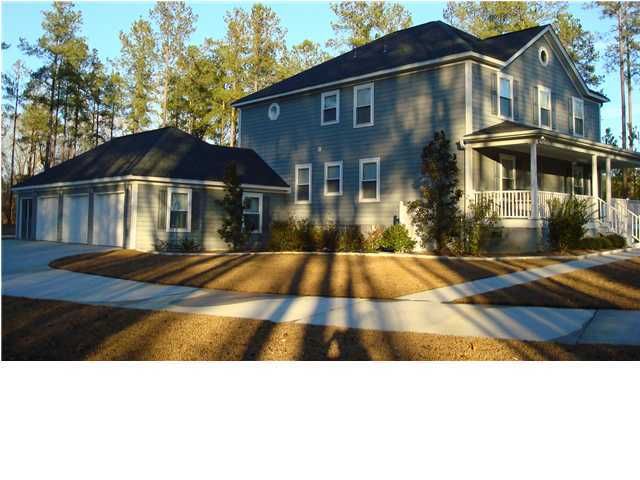 102 Thistle Ct, Ridgeville, SC 29472
