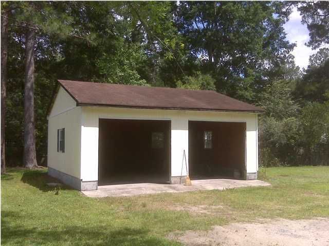 152 Carter Dr, Summerville, SC 29483