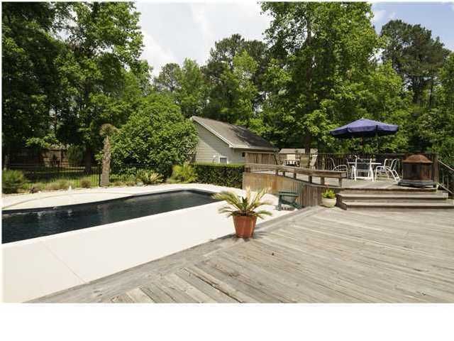 203 Hitching Post Ln, Summerville, SC 29483