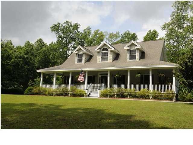 203 Hitching Post Ln, Summerville, SC 29483