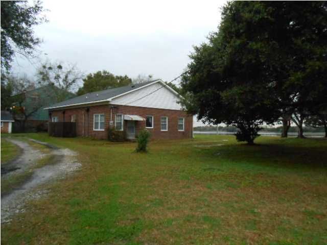 1093 River Rd, Johns Island, SC 29455