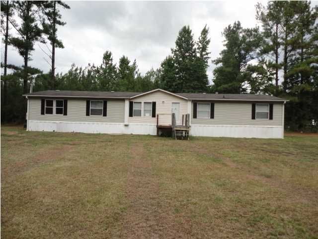 646 Crawford Rd, Bonneau, SC 29431