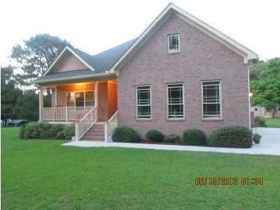 202 Chaussee Blvd, Summerville, SC 29483