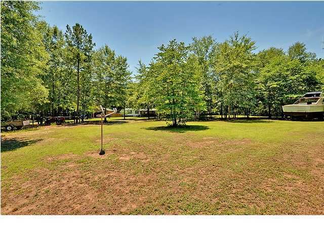 165 Blue King Dr, Cross, SC 29436