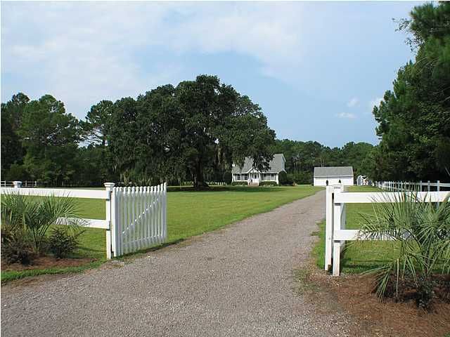 4650 Causey Pond Rd, Awendaw, SC 29429