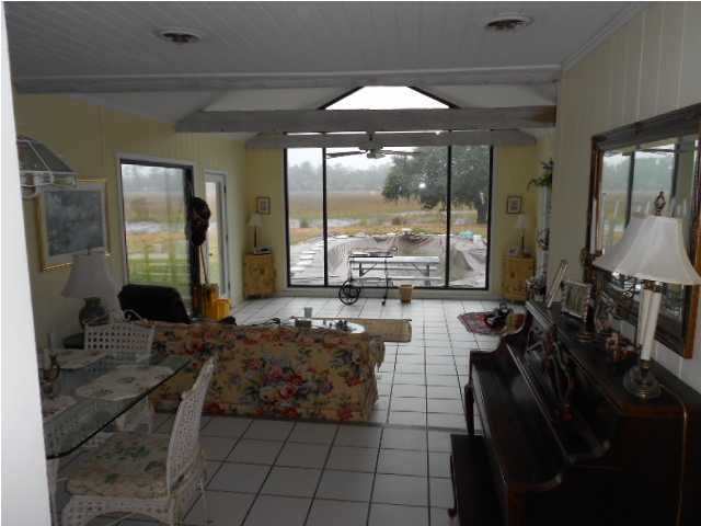 1364 Edgewater Dr, Charleston, SC 29407
