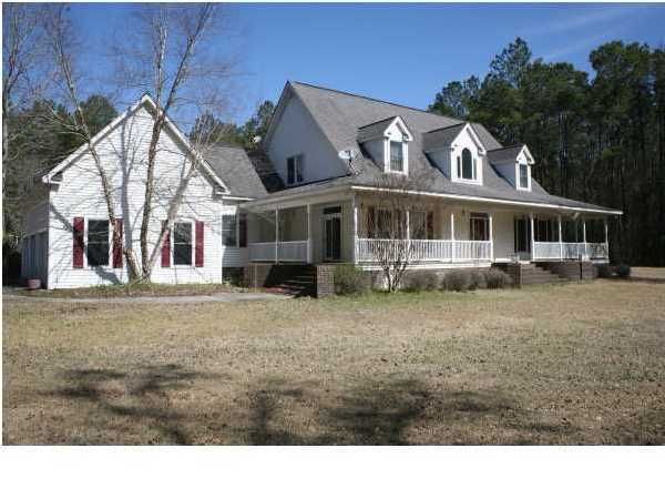 132 Sacora Ln, Summerville, SC 29483