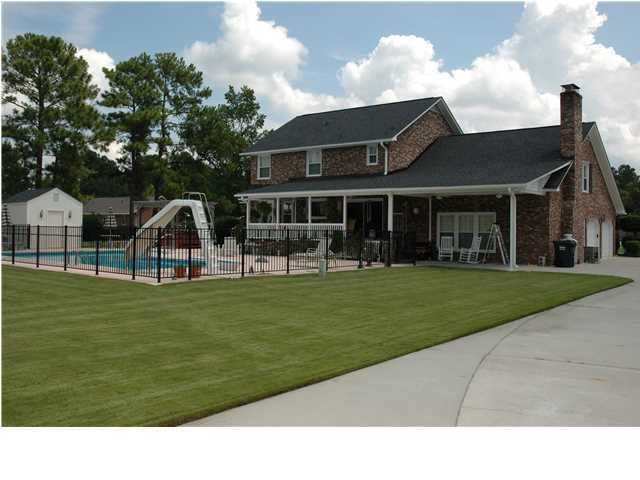 131 Starlifter Dr, Summerville, SC 29483