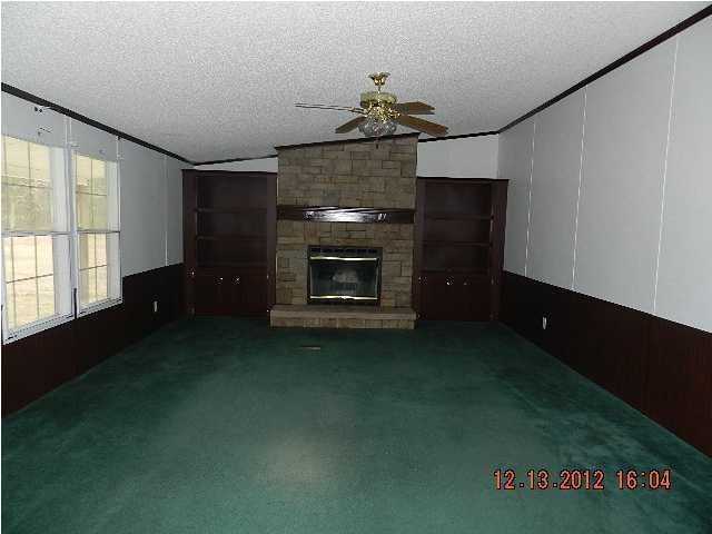 526 John Gatlin Rd, Bonneau, SC 29431