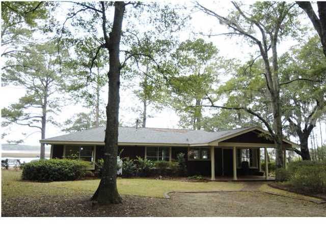 1982 Leadenwah Dr, Wadmalaw Island, SC 29487