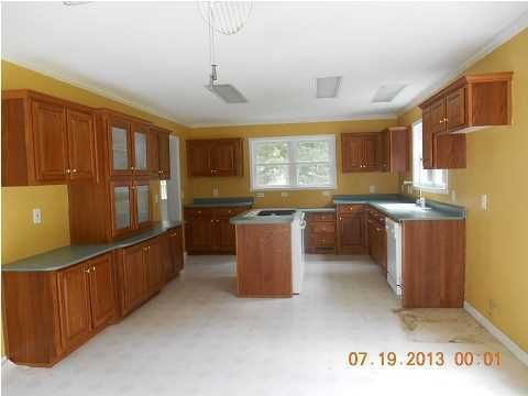 9943 Old Georgetown Rd, Mcclellanville, SC 29458