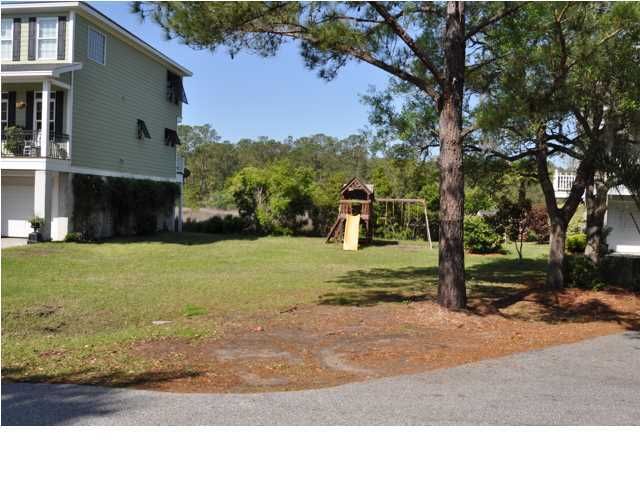 8 Palmcrest Dr, Johns Island, SC 29455