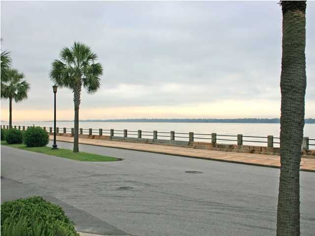 30 Murray Blvd, Charleston, SC 29401