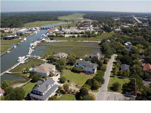 203 Haddrell St, Mount Pleasant, SC 29464