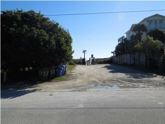 916 W Ashley Ave, Folly Beach, SC 29439