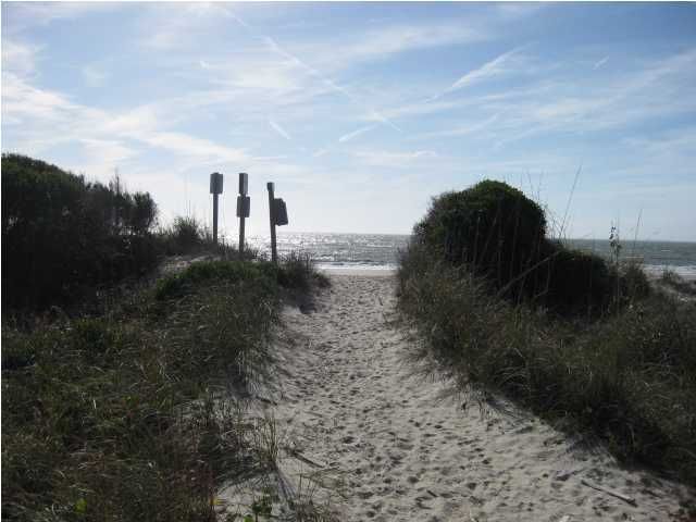 2905 Palmetto Blvd, Edisto Beach, SC 29438