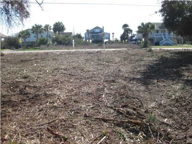 2905 Palmetto Blvd, Edisto Beach, SC 29438