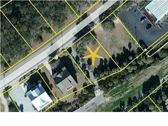 126 Jungle Rd, Edisto Beach, SC 29438