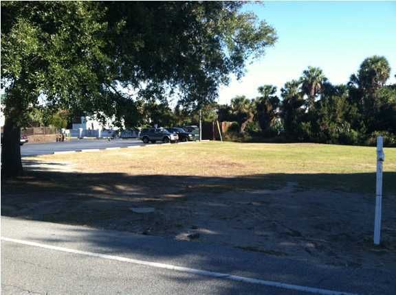 124 Jungle Rd, Edisto Beach, SC 29438