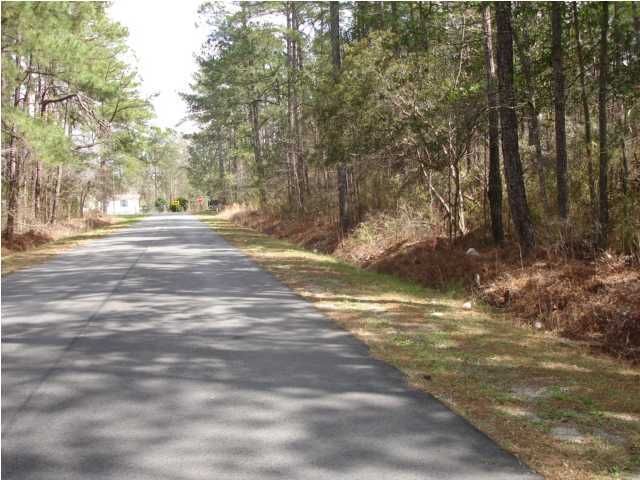 6121 Fox Dr, Ravenel, SC 29470