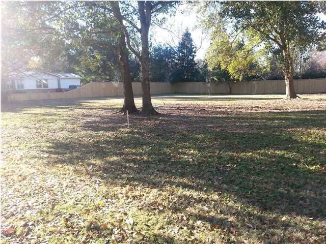 27 Vincent Dr, Mount Pleasant, SC 29464