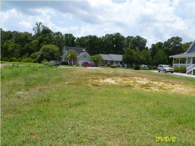 44 N Basilica Ave, Hanahan, SC 29406