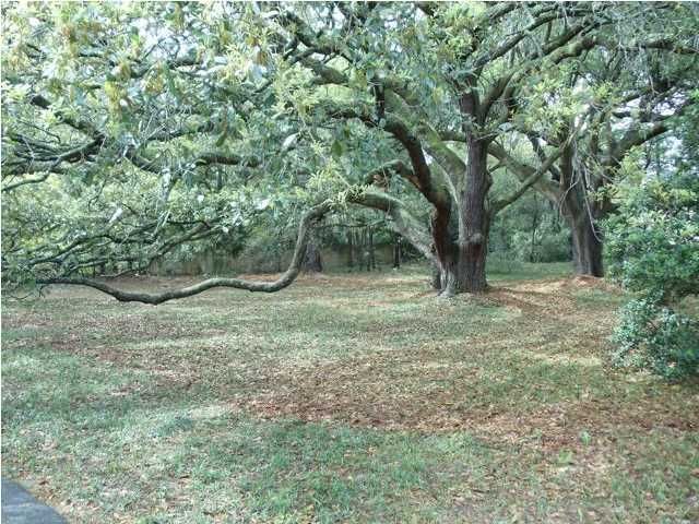 4 Cliffwood Dr, Mount Pleasant, SC 29464