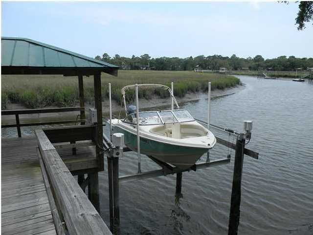 684 Ellis Oaks Ave, Charleston, SC 29412